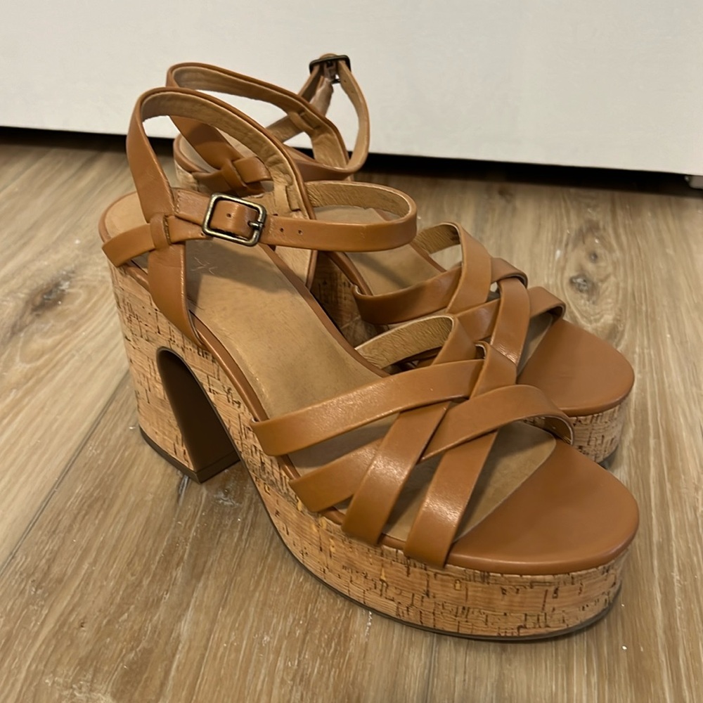 Crown Vintage Millia Platform Sandal